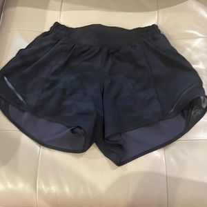 Black camo hotty hot shorts, 4in.